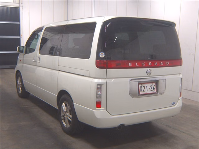 NISSAN ELGRAND