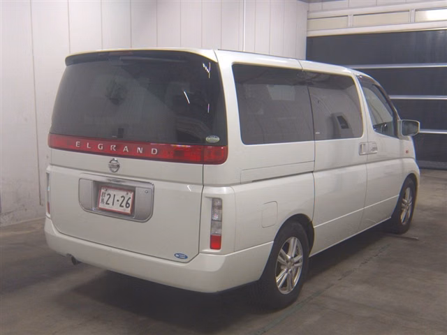 NISSAN ELGRAND