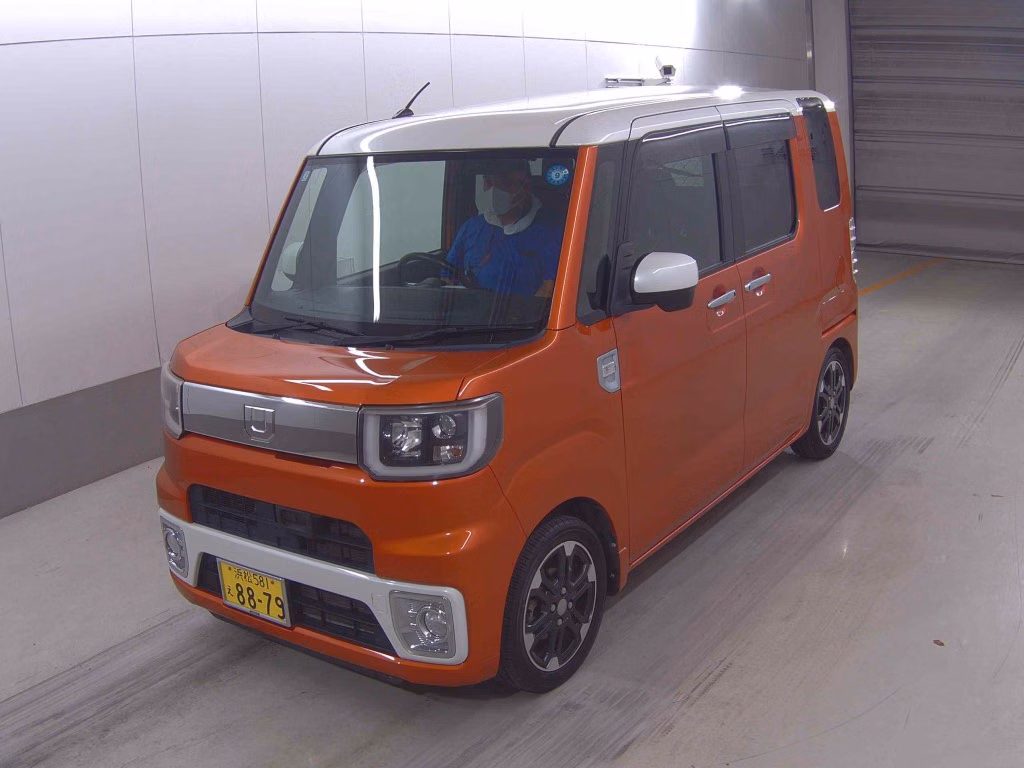 DAIHATSU WAKE