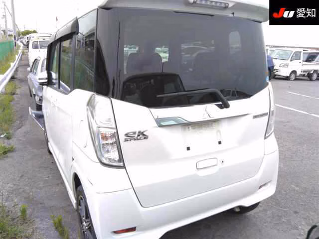 MITSUBISHI EK SPACE