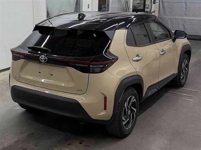 TOYOTA YARIS CROSS