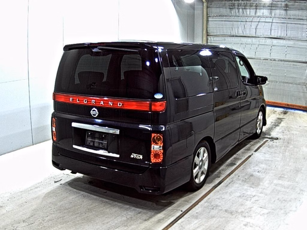 NISSAN ELGRAND
