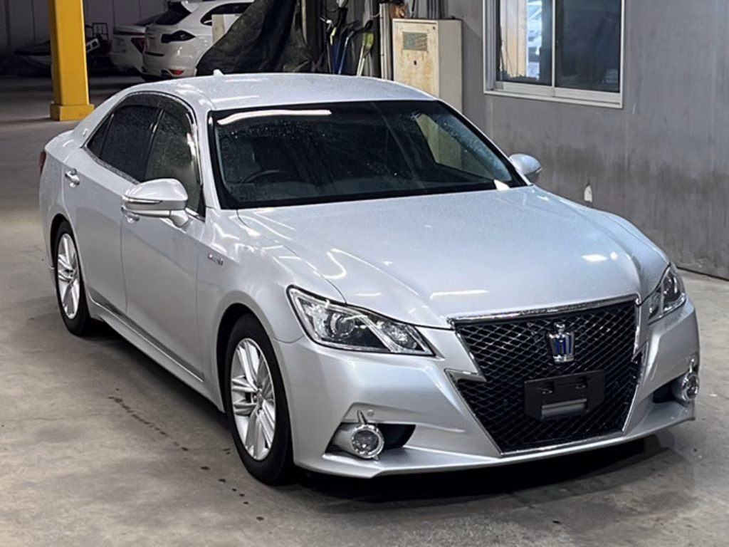 TOYOTA CROWN