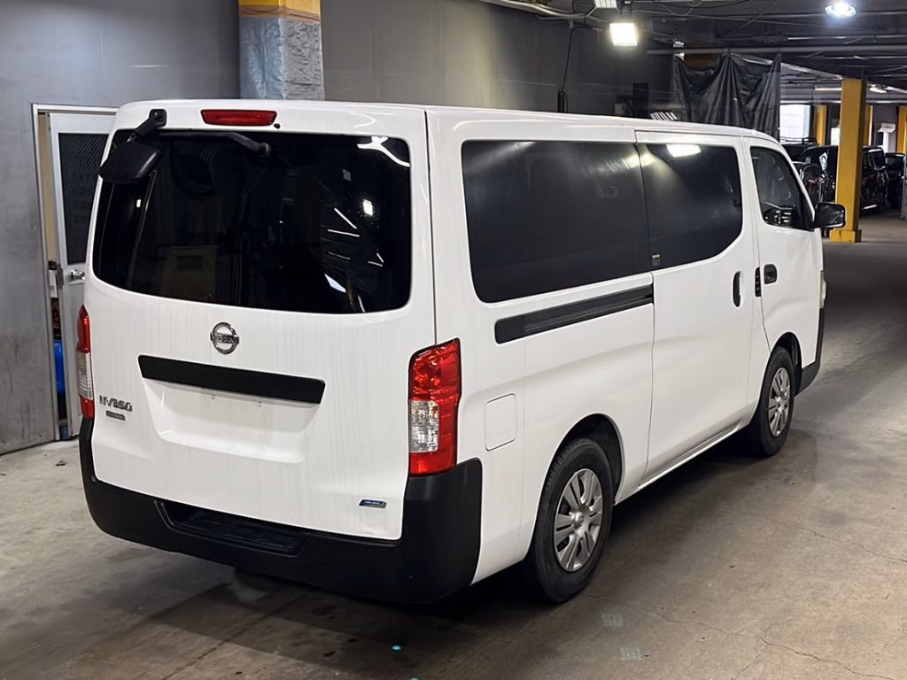 NISSAN NV350 CARAVAN