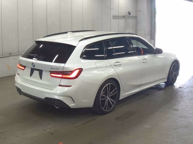 BMW 3-SERIES