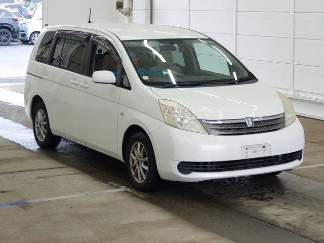TOYOTA ISIS
