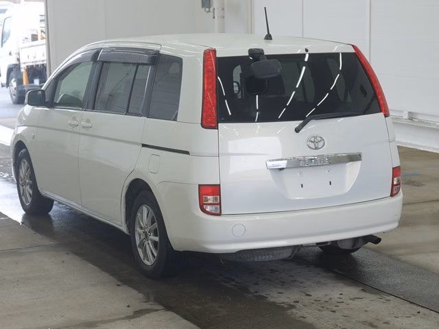 TOYOTA ISIS