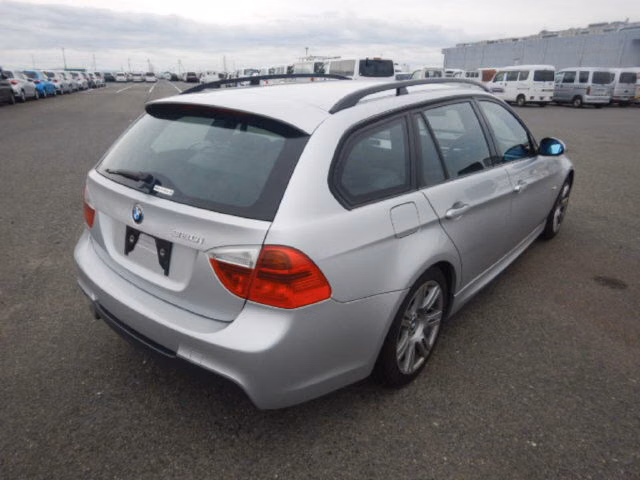 BMW 3-SERIES