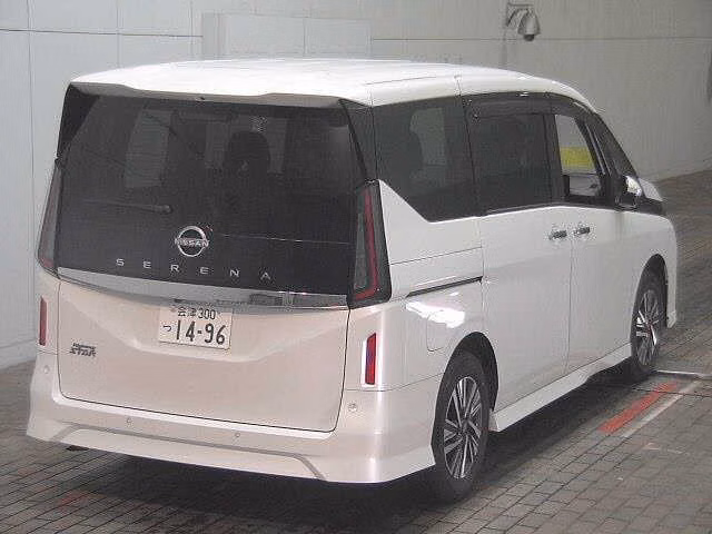 NISSAN SERENA