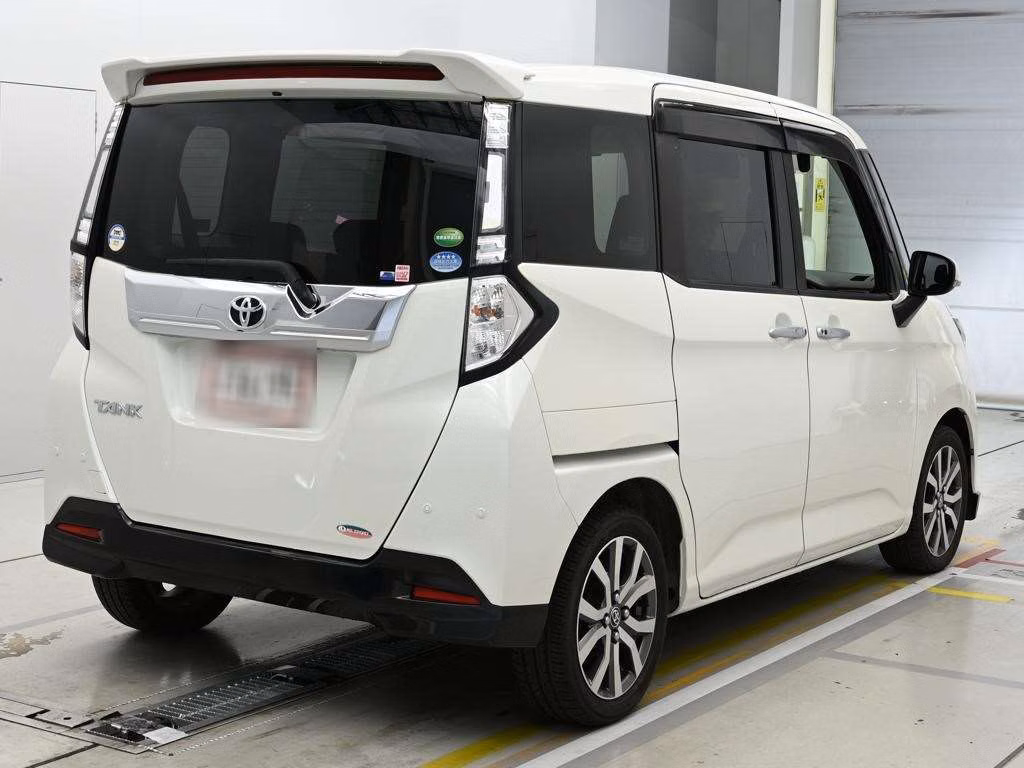 TOYOTA TANK