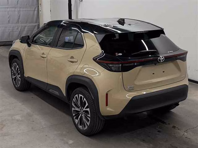 TOYOTA YARIS CROSS