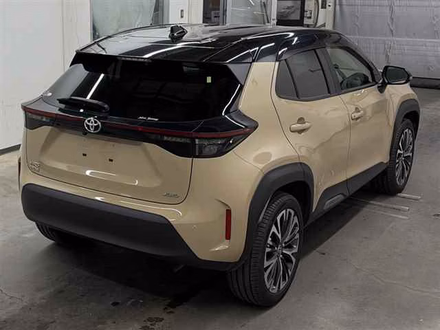 TOYOTA YARIS CROSS