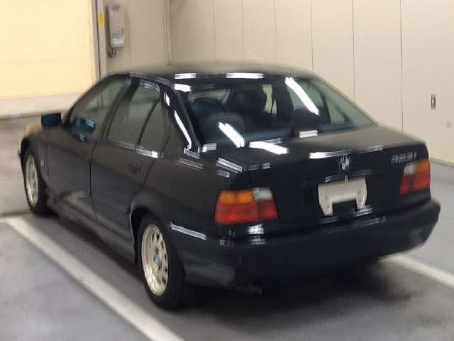 BMW 3-SERIES