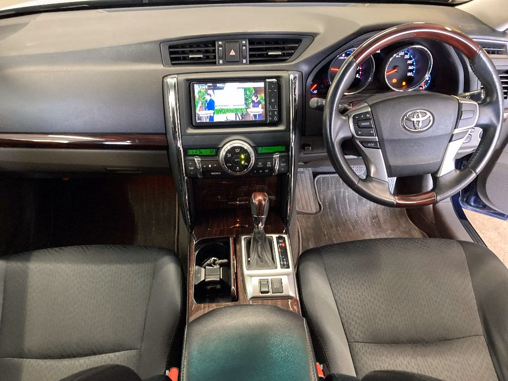 TOYOTA MARK X