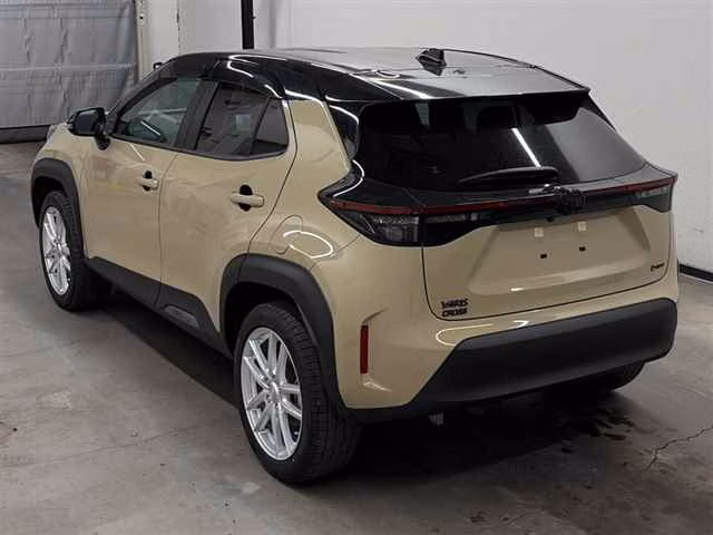 TOYOTA YARIS CROSS