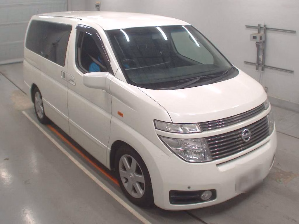 NISSAN ELGRAND