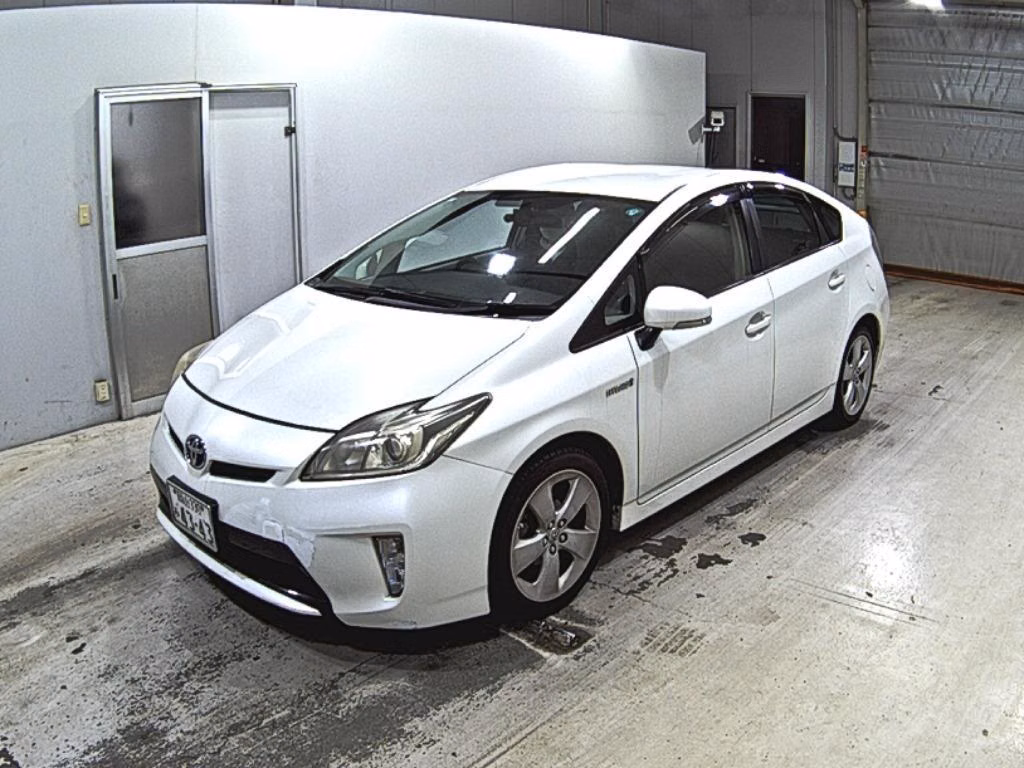TOYOTA PRIUS