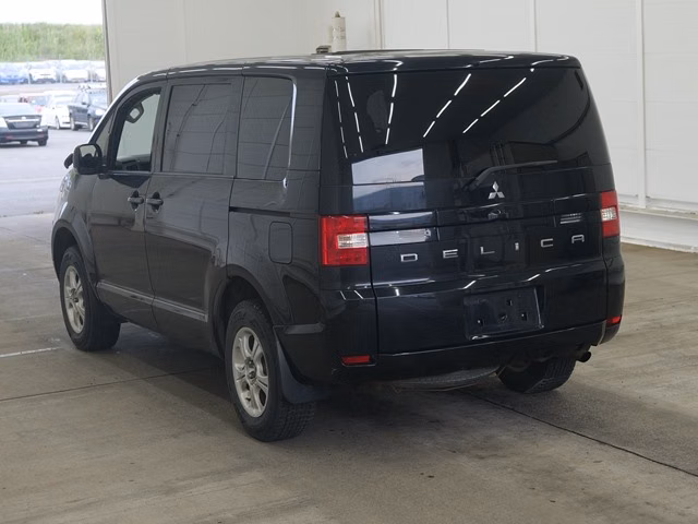 MITSUBISHI DELICA D:5