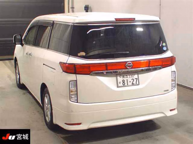 NISSAN ELGRAND