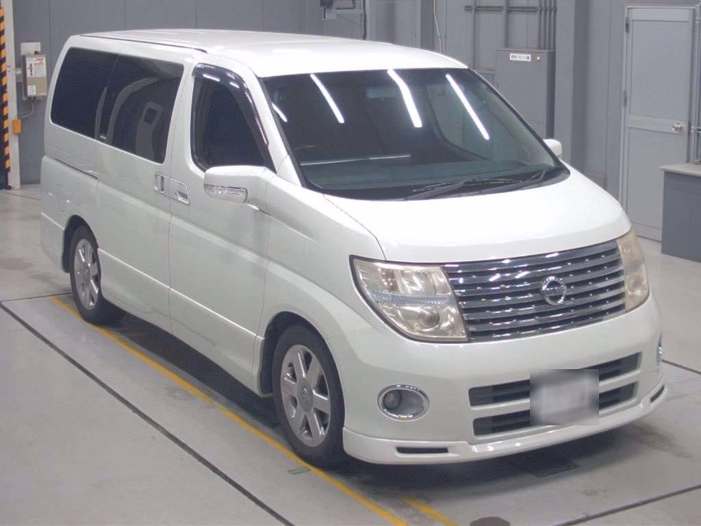 NISSAN ELGRAND