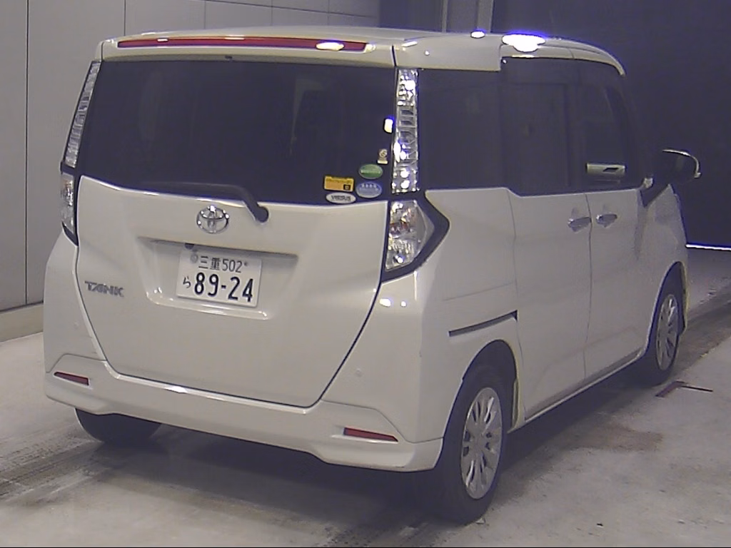 TOYOTA TANK