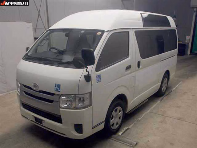 TOYOTA REGIUS ACE