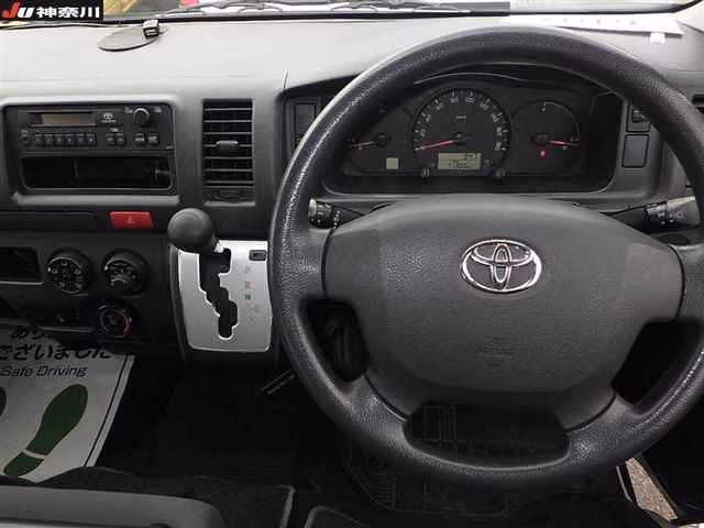 TOYOTA REGIUS ACE