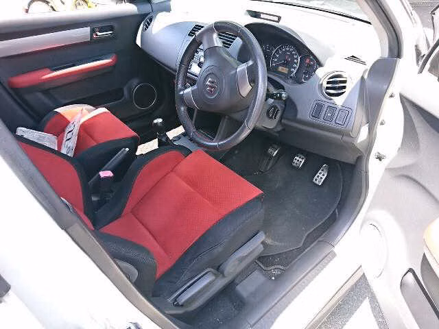 SUZUKI SWIFT