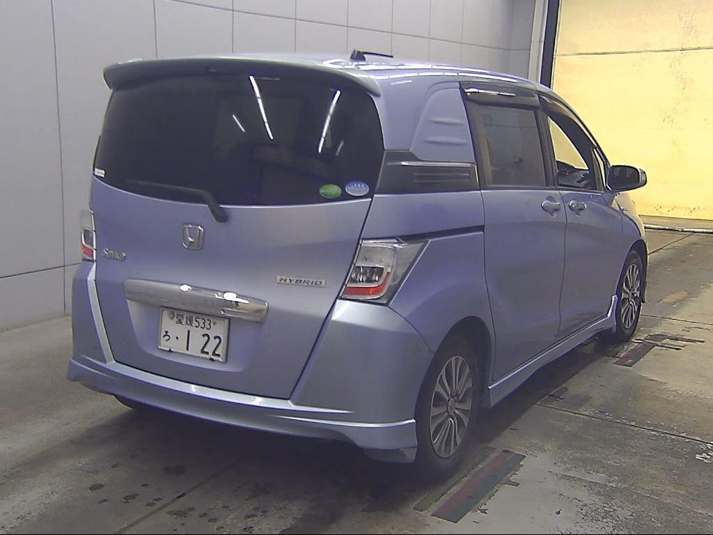 HONDA FREED SPIKE