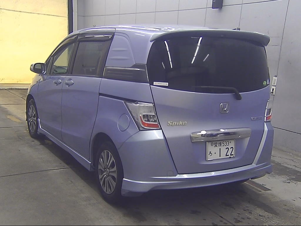 HONDA FREED SPIKE