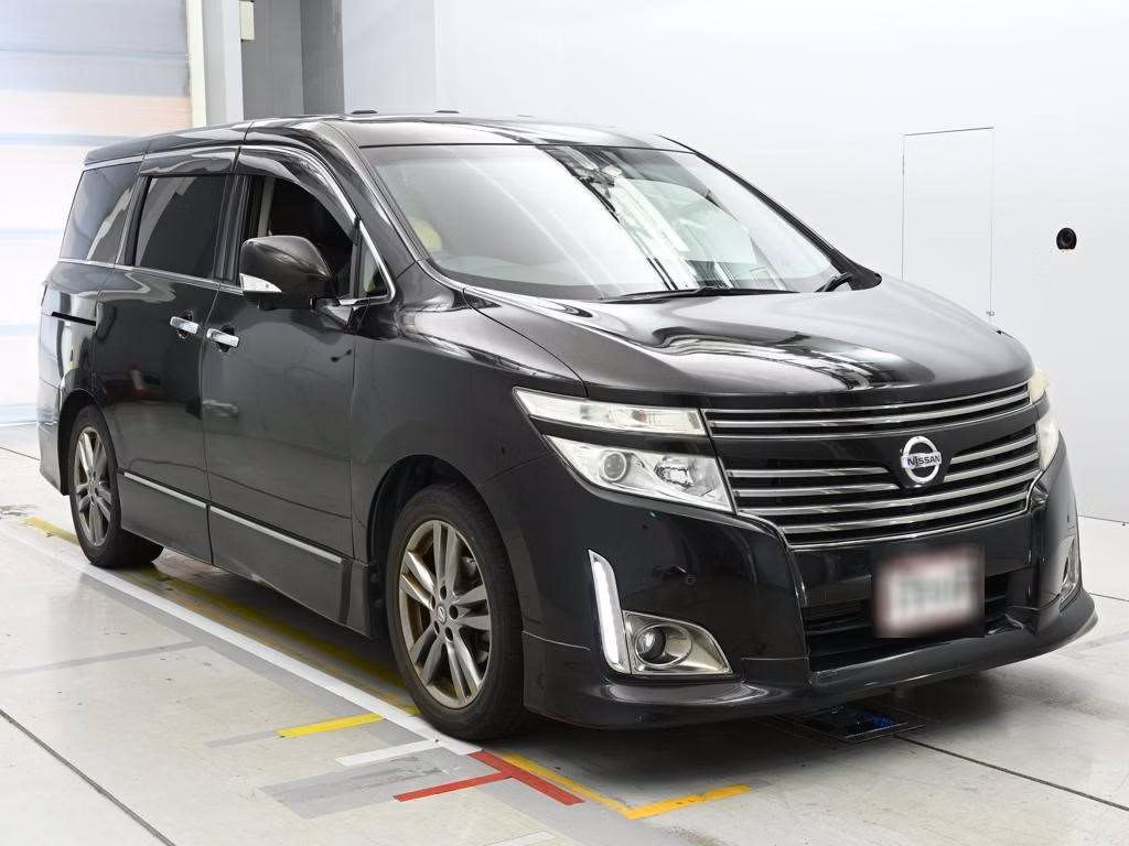 NISSAN ELGRAND