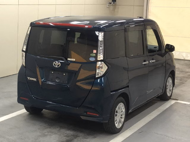 TOYOTA TANK
