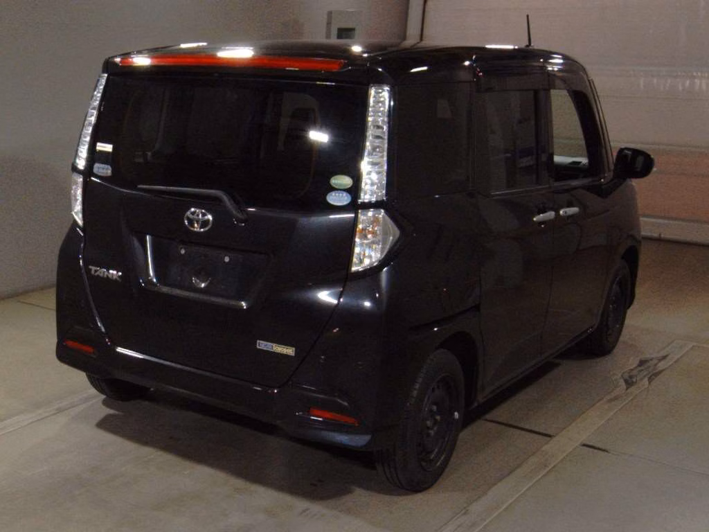 TOYOTA TANK