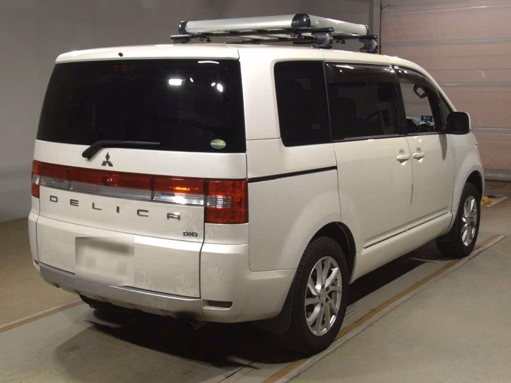 MITSUBISHI DELICA D:5