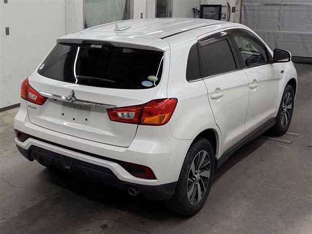 MITSUBISHI RVR