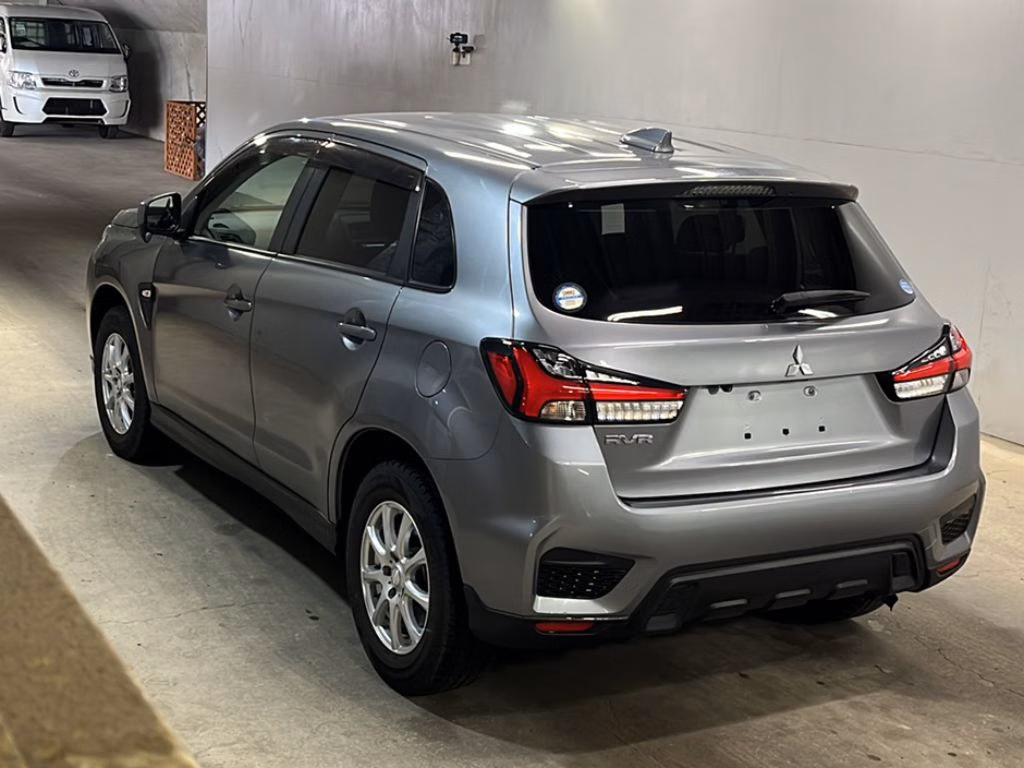 MITSUBISHI RVR