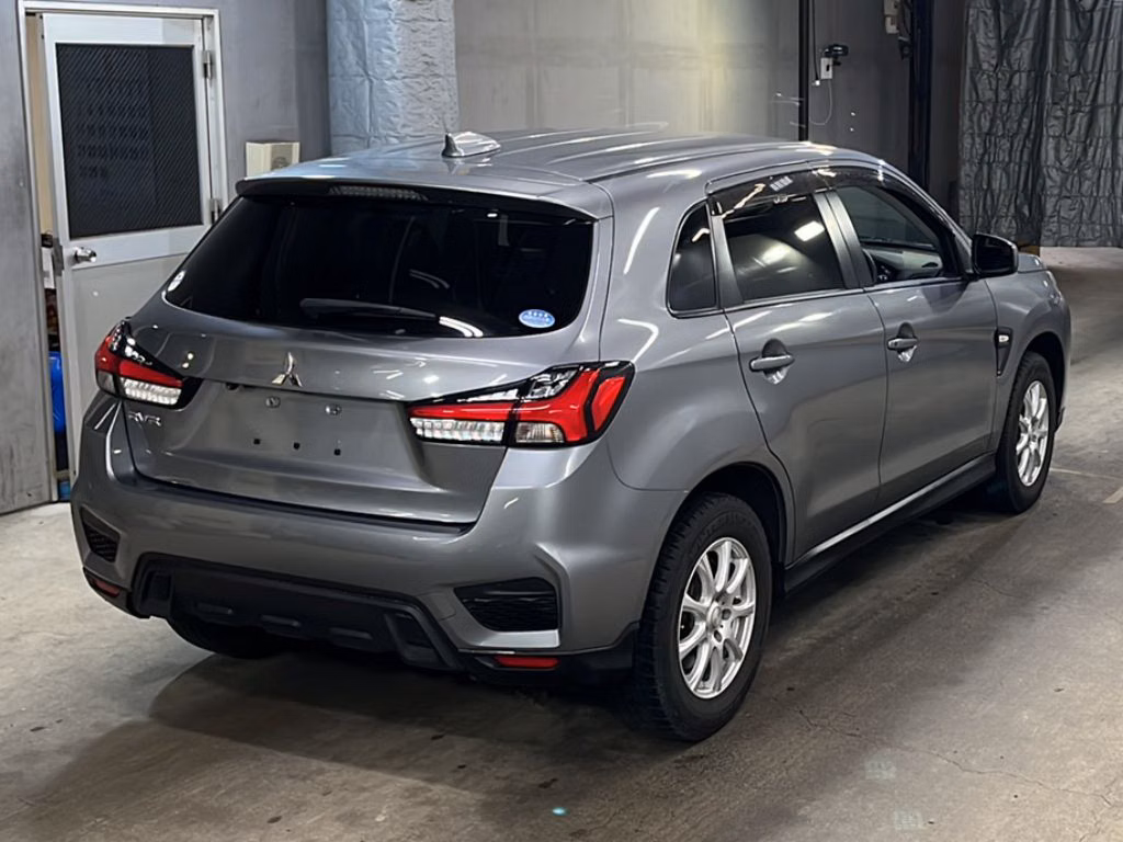 MITSUBISHI RVR