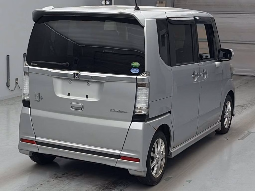 HONDA N-BOX+