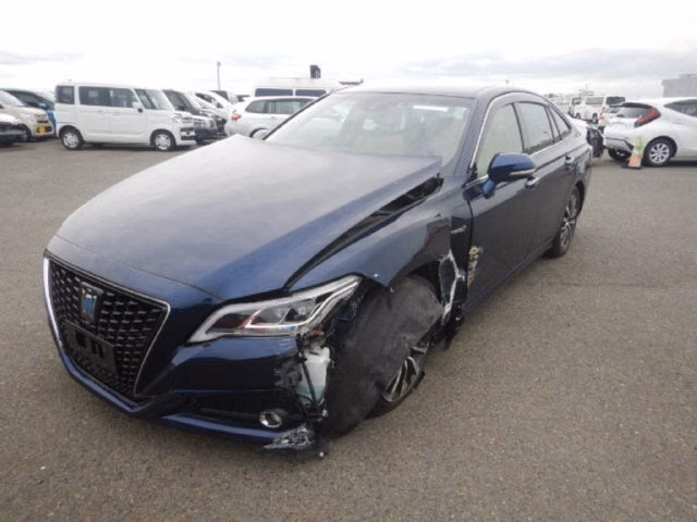 TOYOTA CROWN