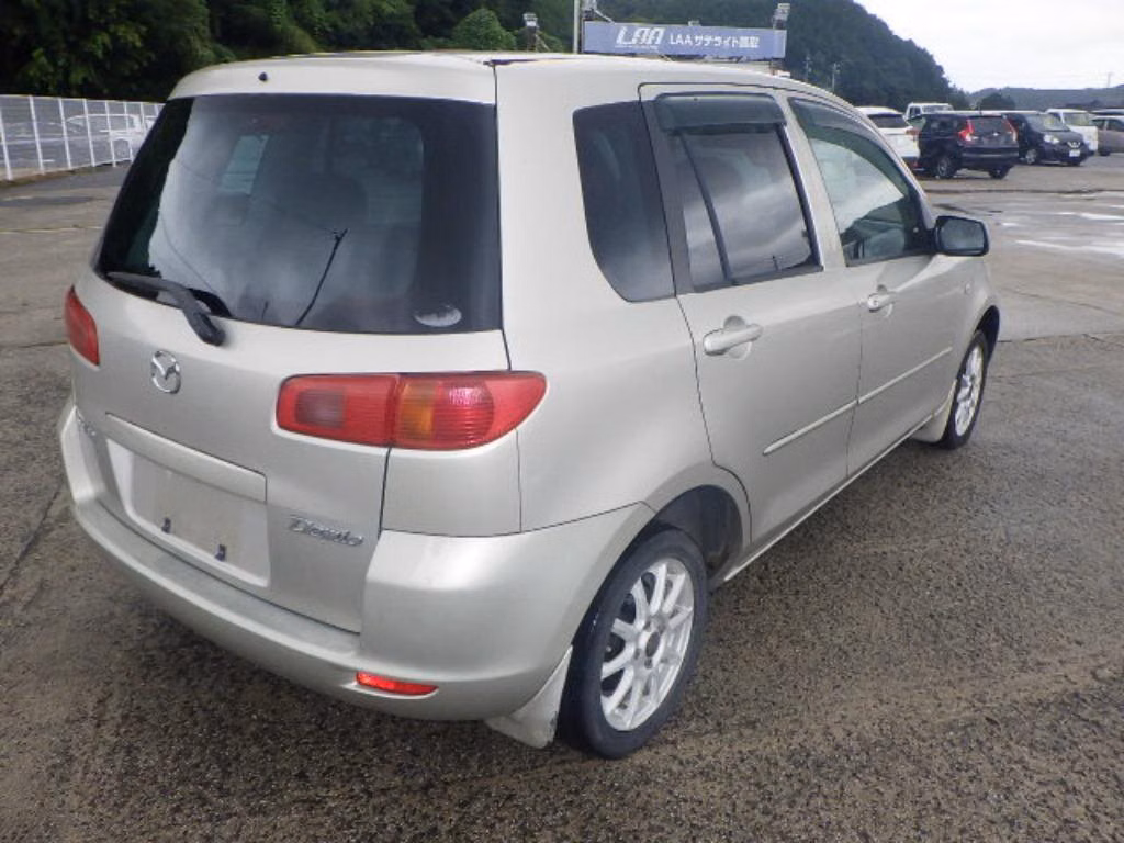 MAZDA DEMIO