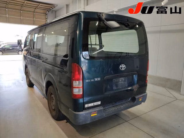 TOYOTA REGIUS ACE