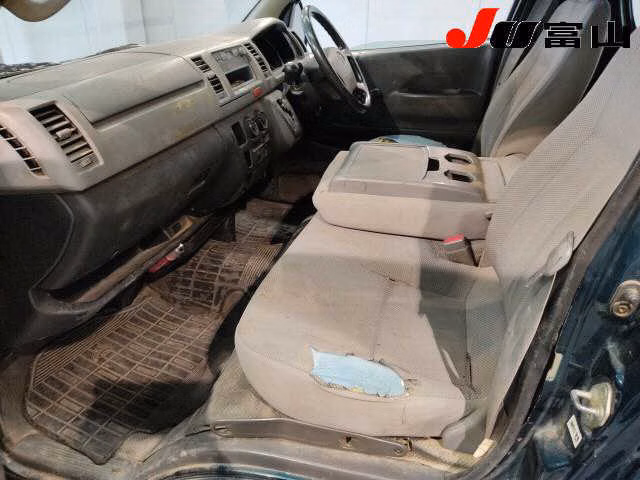TOYOTA REGIUS ACE