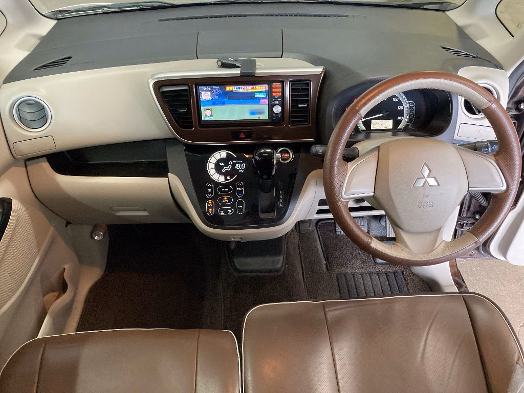 MITSUBISHI EK SPACE