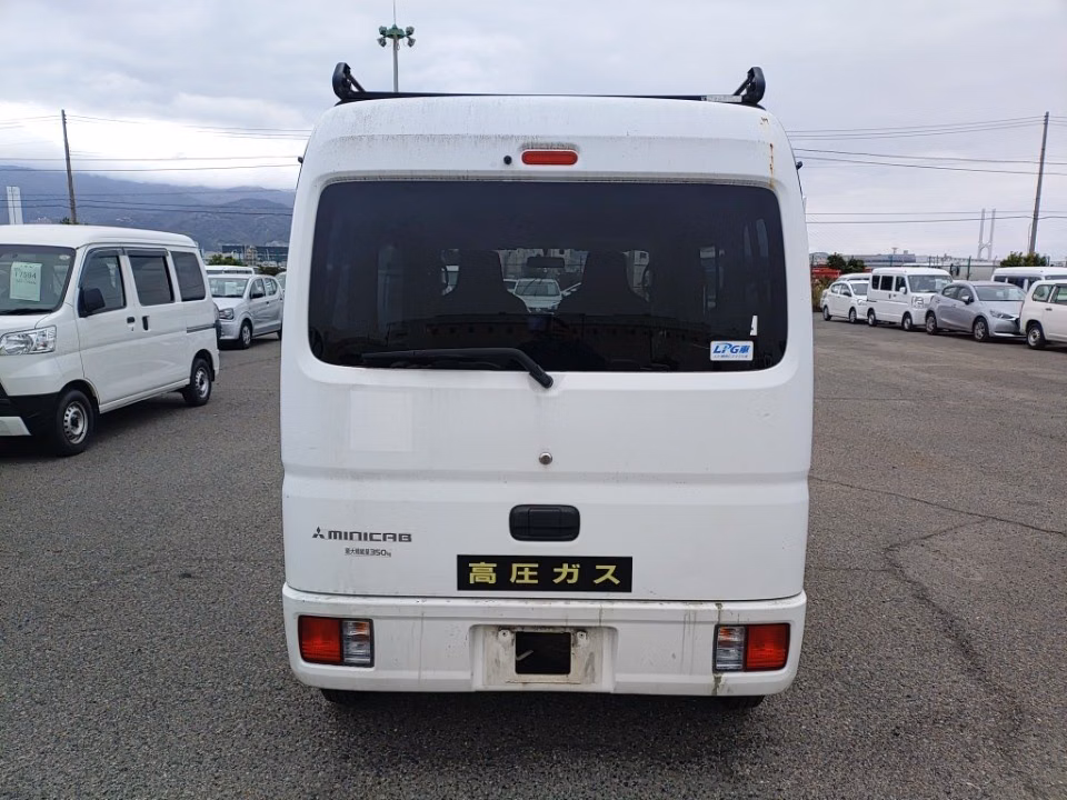 MITSUBISHI MINICAB