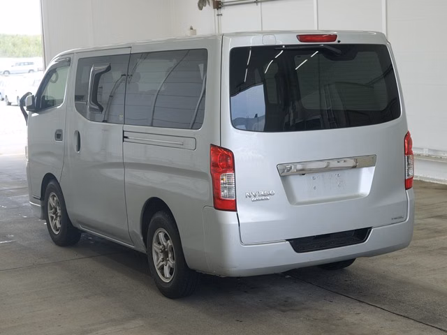 NISSAN NV350 CARAVAN