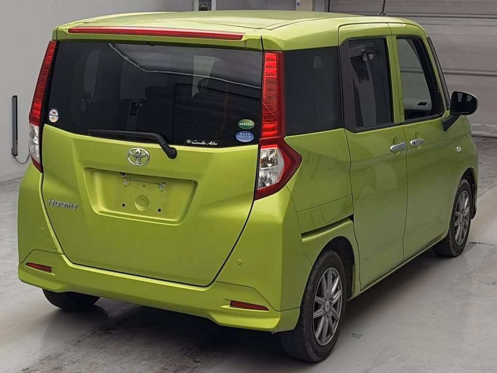 TOYOTA ROOMY