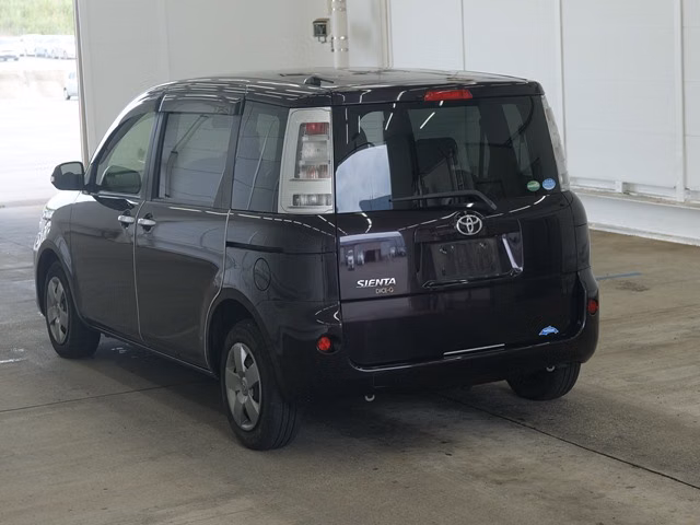TOYOTA SIENTA