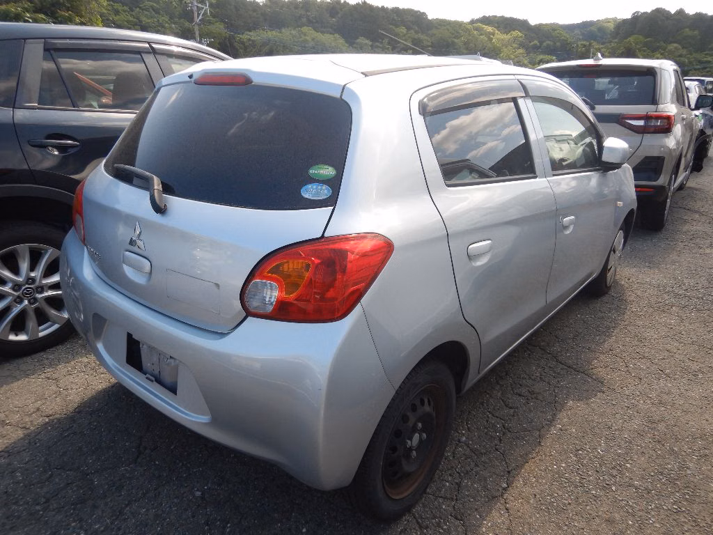 MITSUBISHI MIRAGE