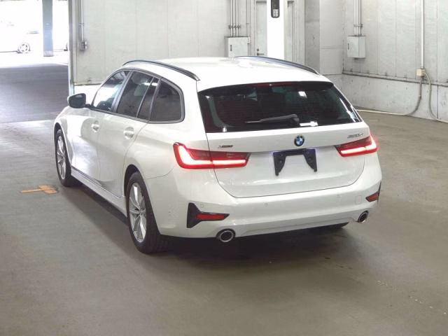 BMW 3-SERIES