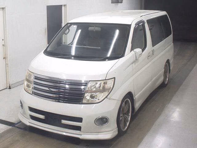 NISSAN ELGRAND